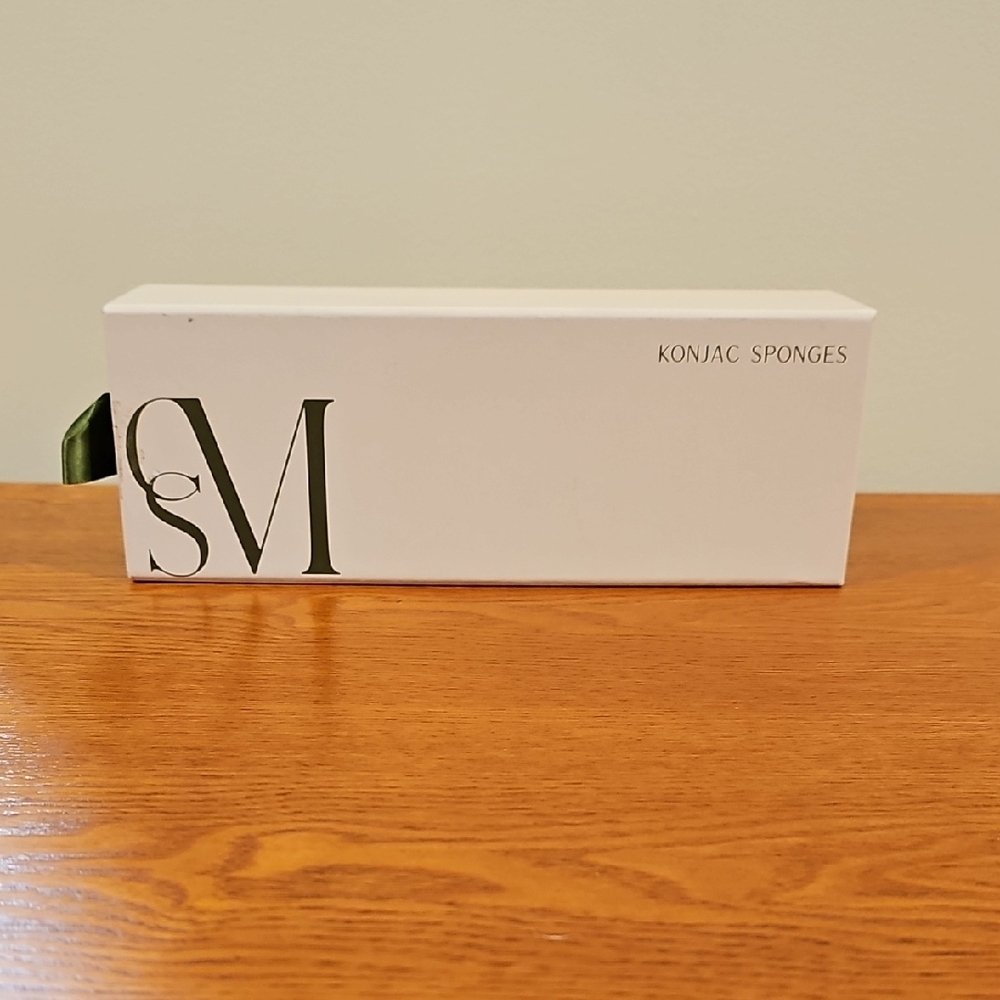 CSM Konjac Sponges Box Of 3. Black And White.